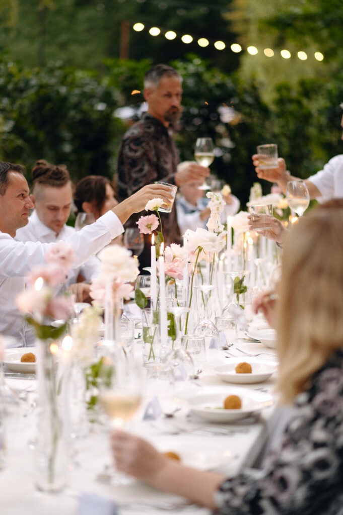 Ślub pod gołym niebem: wesele w ogrodzie w stylu Amalfi