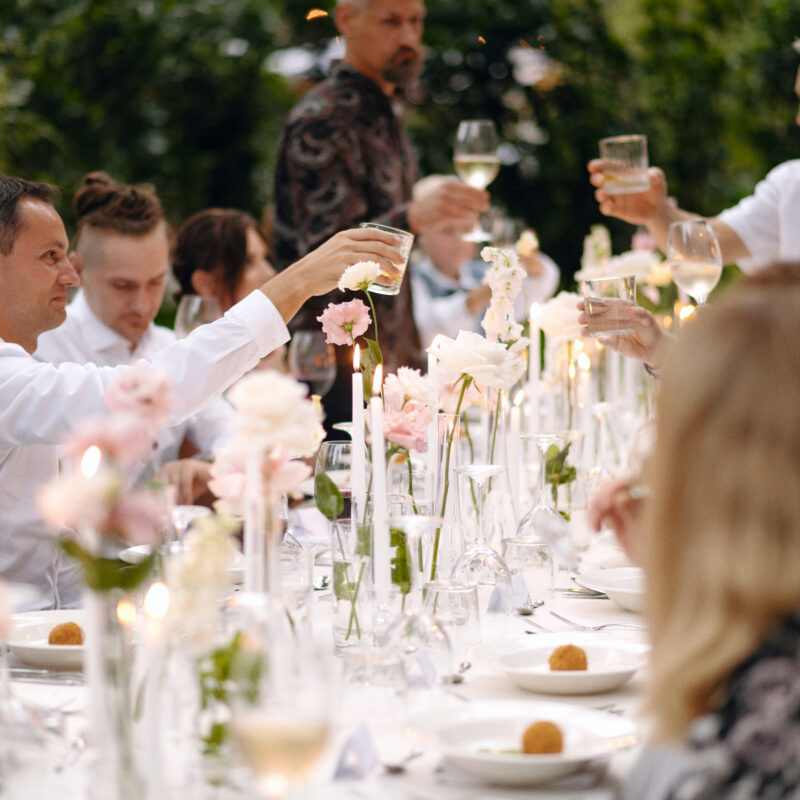 Ślub pod gołym niebem: wesele w ogrodzie w stylu Amalfi